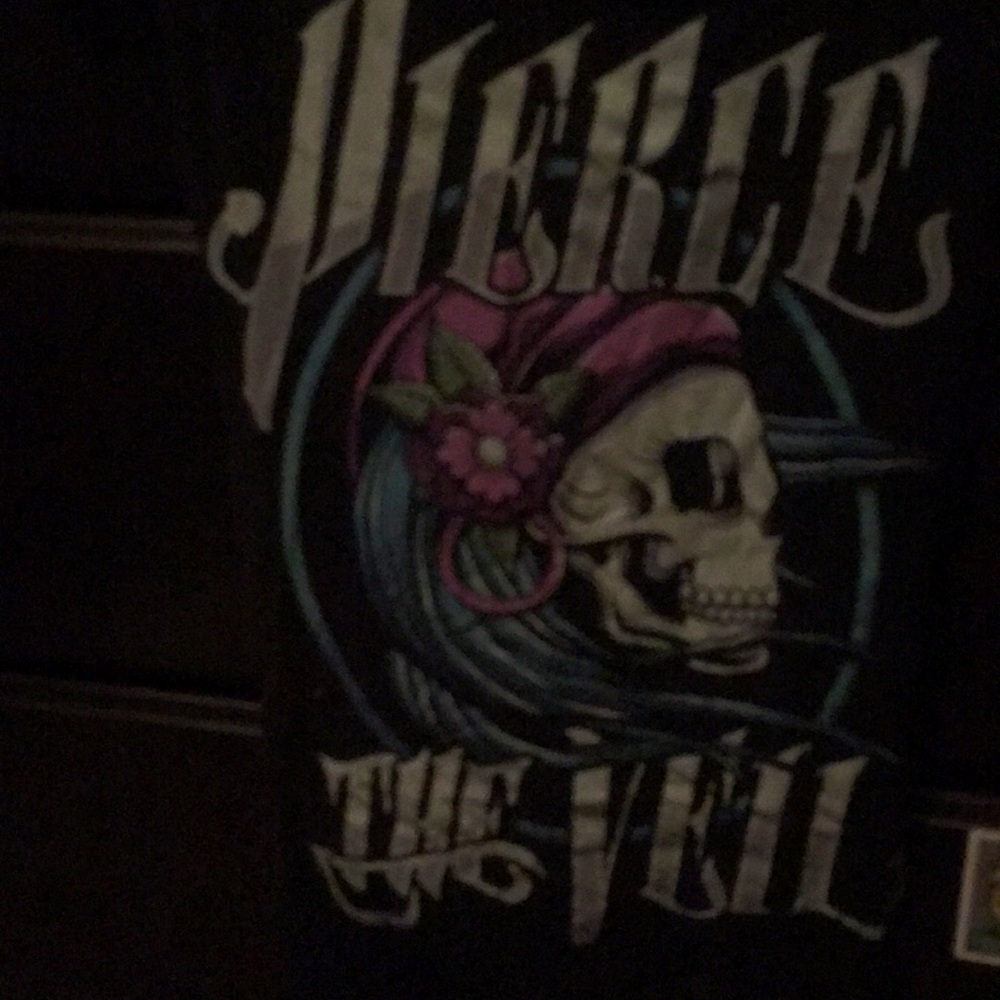 Band shirt(pierce the veil)